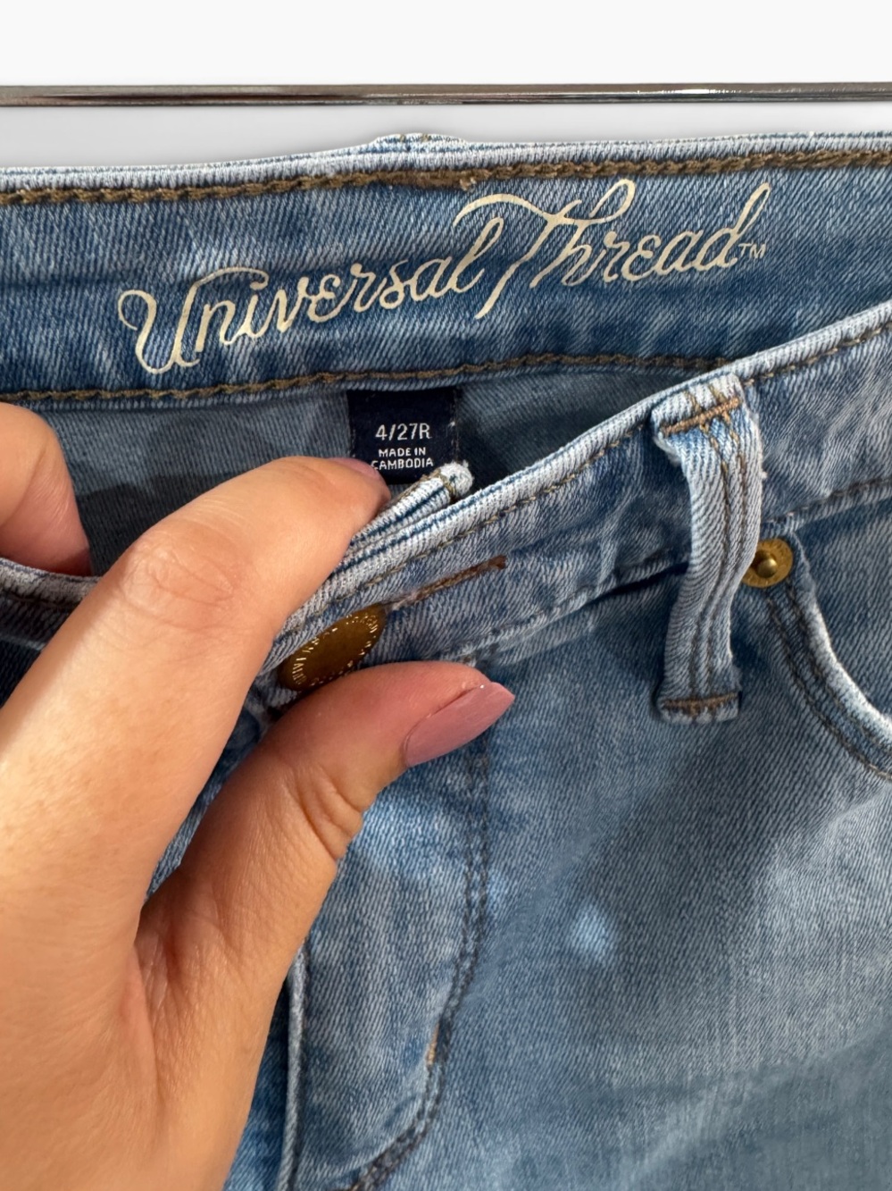 Universal Thread Light Blue Mid Rise Distressed Skinny Jeans - Picture 4 of 8